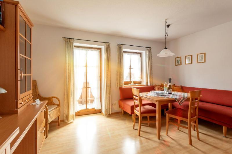 One-Bedroom Apartment image 1