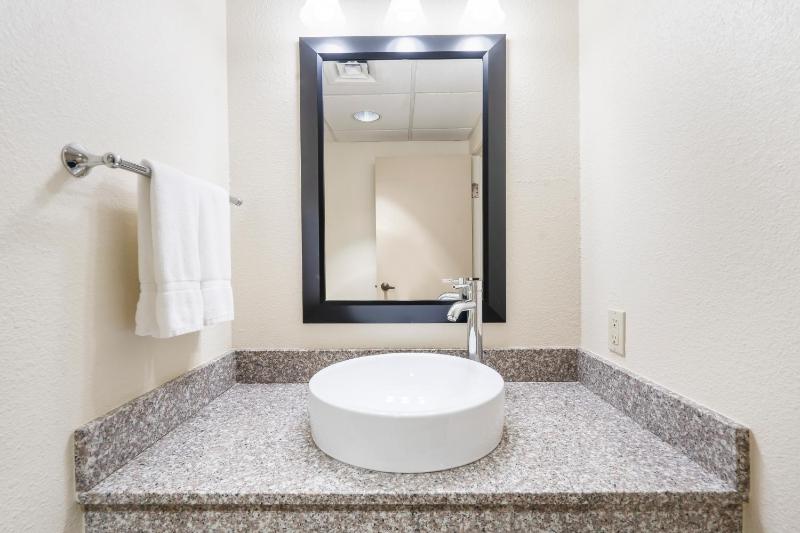 Executive Suite image 2