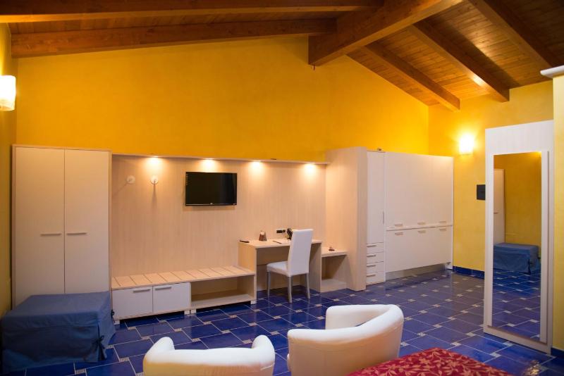 Double or Twin Room image 2