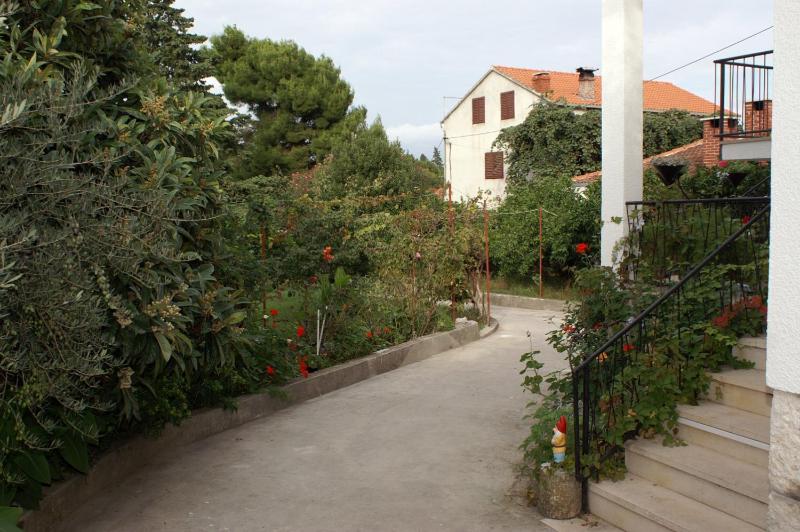 Apartments with parking space Supetar Brac - 2856 - image 16
