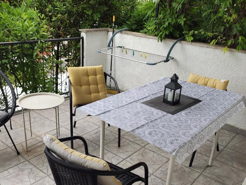 Apartments with parking space Supetar Brac - 2856 - image 1