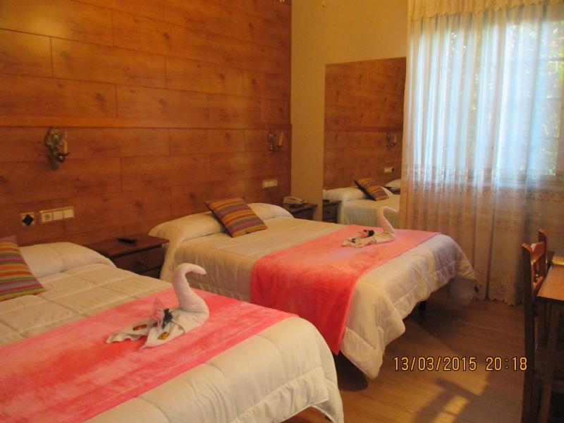 Double Room with Extra Bed and Parking included image 3