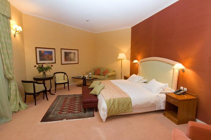 Junior Suite image 1