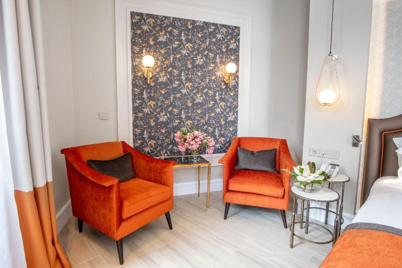 Executive Suite image 4
