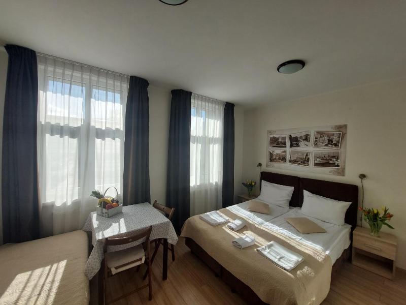 Triple Room image 2