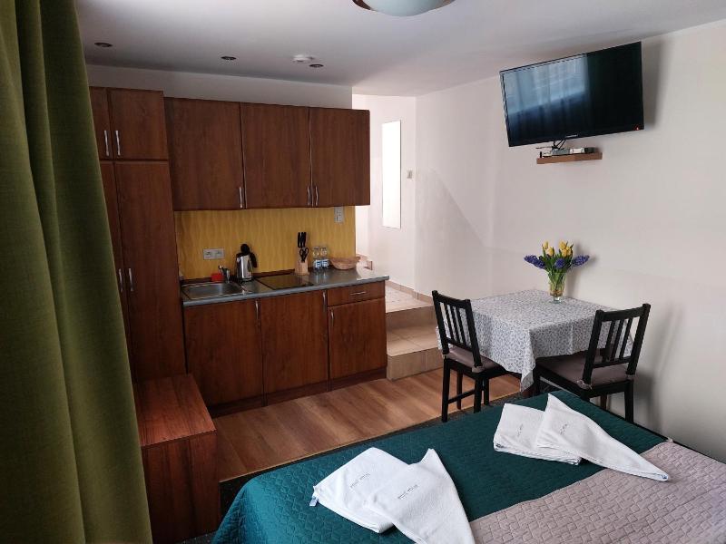 Deluxe Triple Room image 1