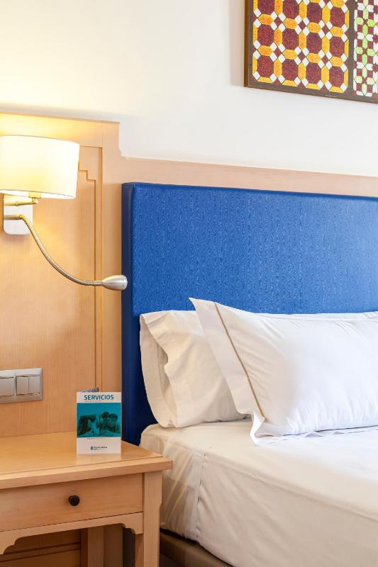 Confort Double Room (2 Adults + 2 Children) image 2