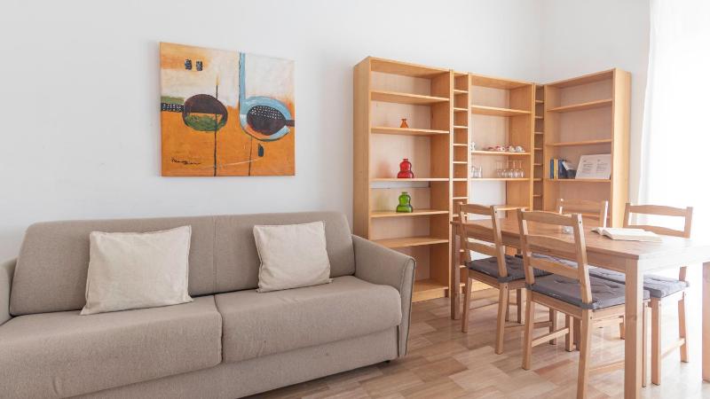 One-Bedroom Apartment image 4