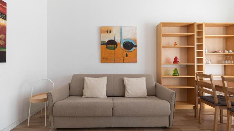 One-Bedroom Apartment image 3