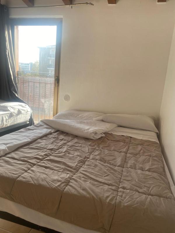 Quadruple Room with Private Bathroom image 3