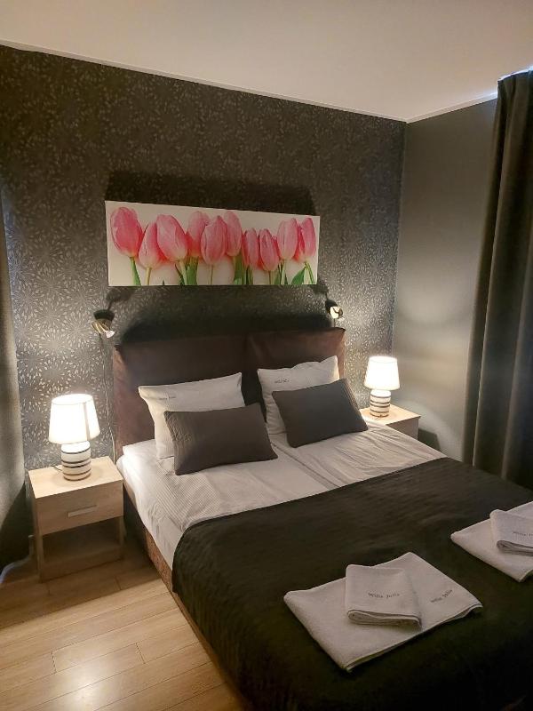 Deluxe Triple Room image 2