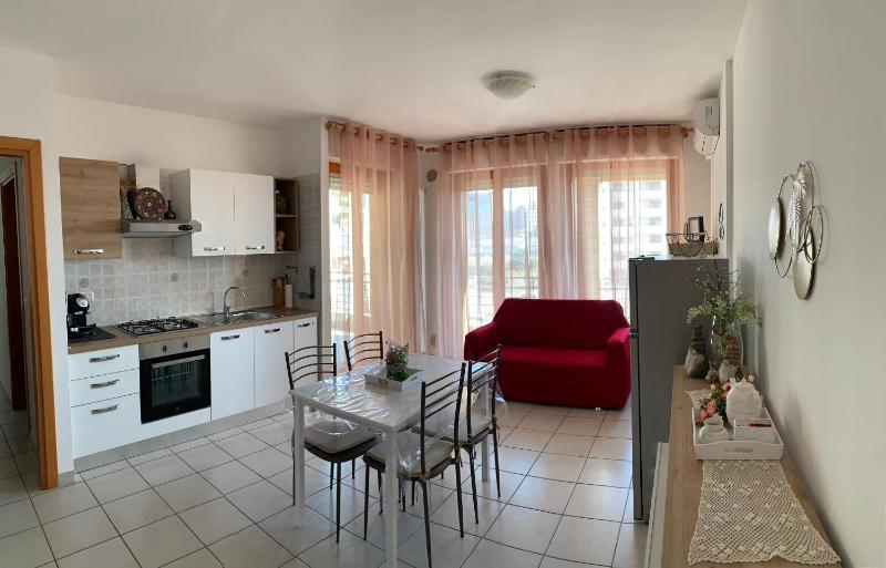Casa Silvia -Relax & Comfort a 5' dalla Stazione Pescara Portanuova - image 4