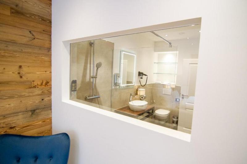 Large Double Room - Annex image 4