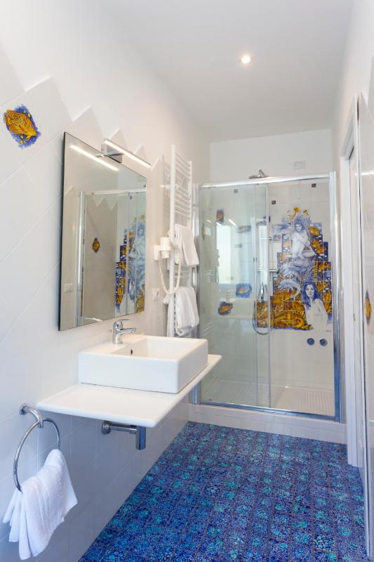 Superior Double Room image 4