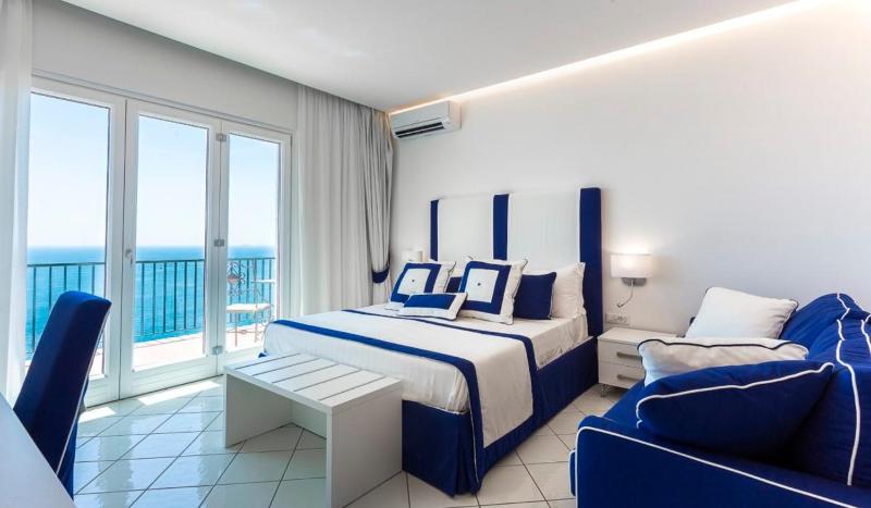Superior Double Room image 1