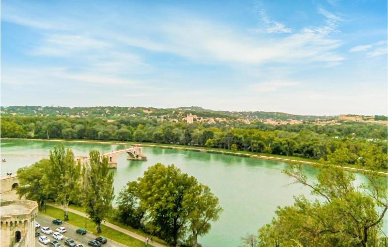 2 Bedroom Beautiful Home In Avignon - image 22