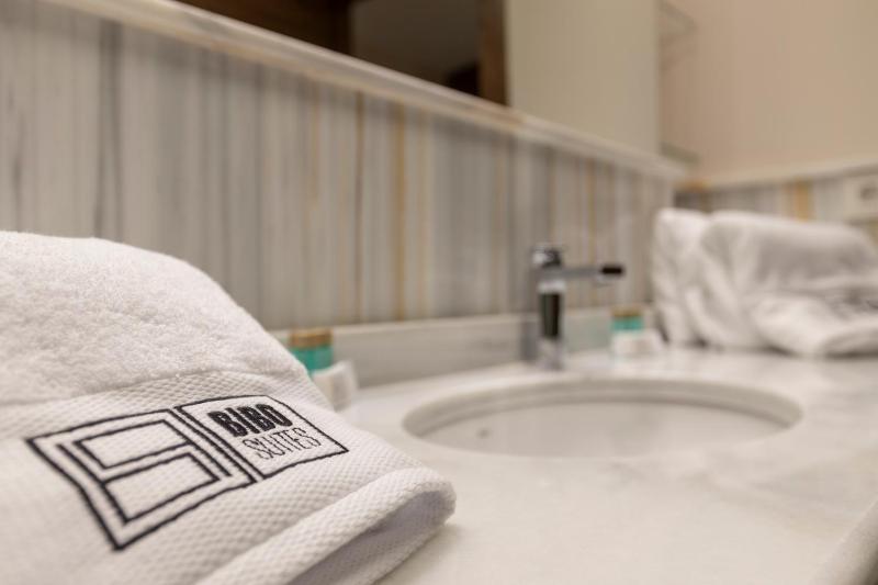 BiBo Suites Real Chancilleria - image 8