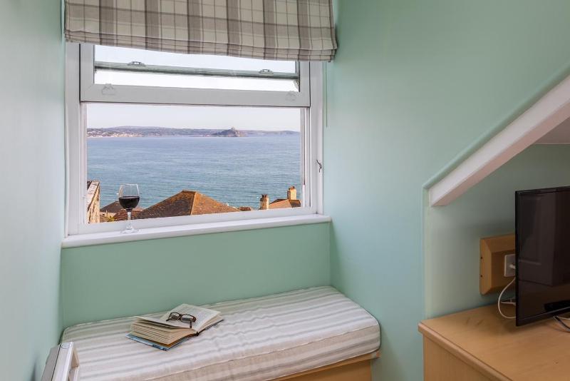 Double Room with Sea View image 3