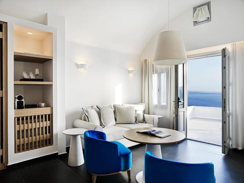 Superior Suite with Caldera View image 1
