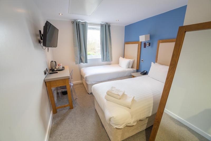 Twin Room image 1