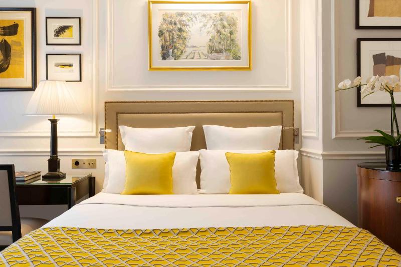 Standard Double Room image 4