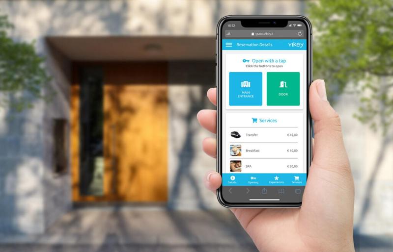 Small Double Room image 3