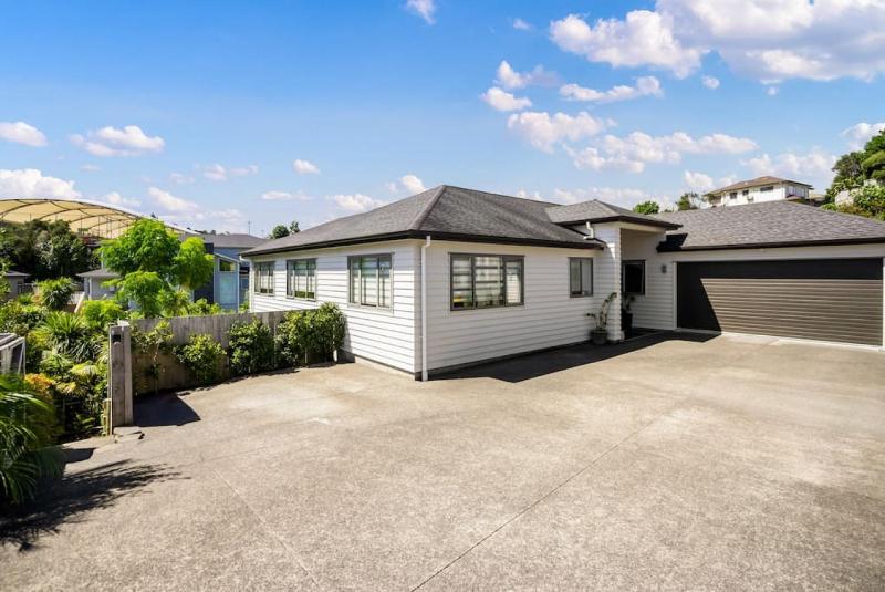 Forest View Apartment with Parking and Garden - image 16
