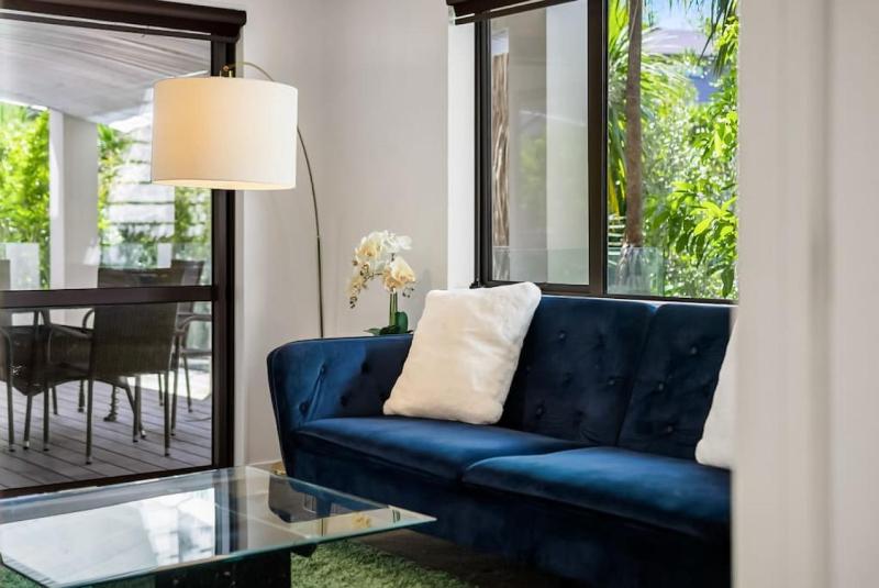 Forest View Apartment with Parking and Garden - image 9