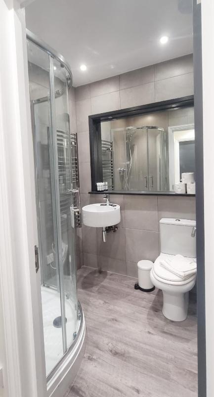 Two-Bedroom Apartment (5 Adults) image 2