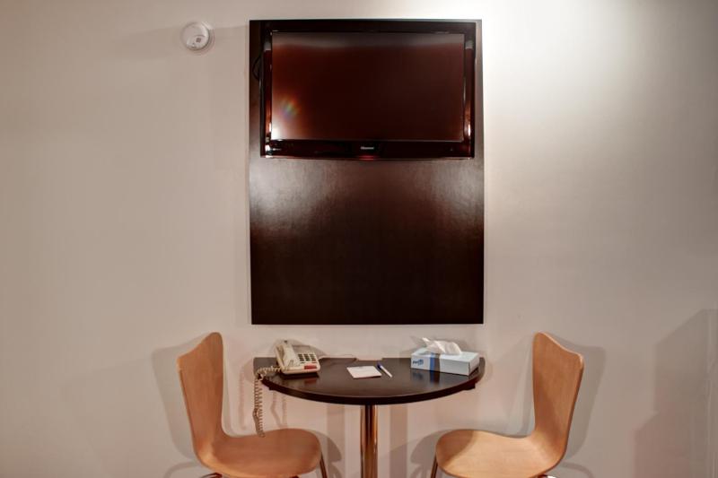 Standard Double Room image 2