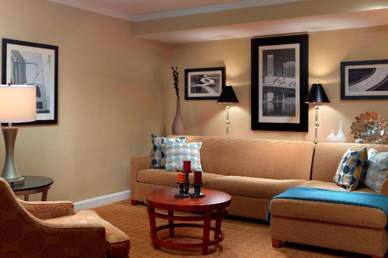 Atlanta Marriott Suites Midtown - image 2
