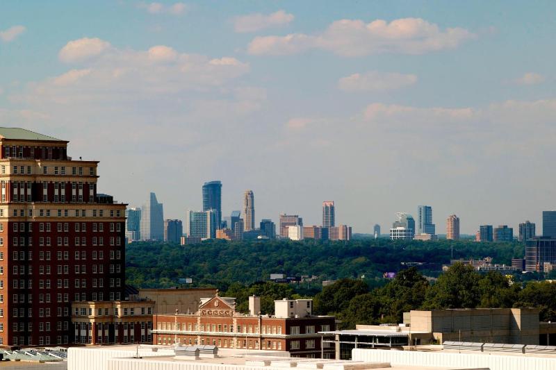 Atlanta Marriott Suites Midtown - image 31