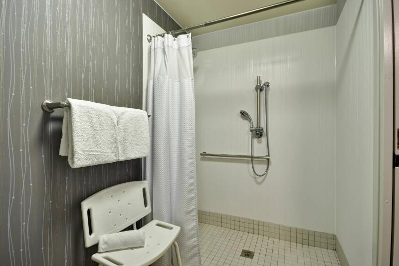 Courtyard by Marriott Dallas Medical/Market Center - image 4