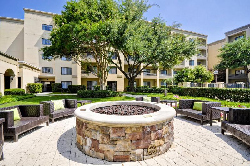 Courtyard by Marriott Dallas Medical/Market Center - image 6