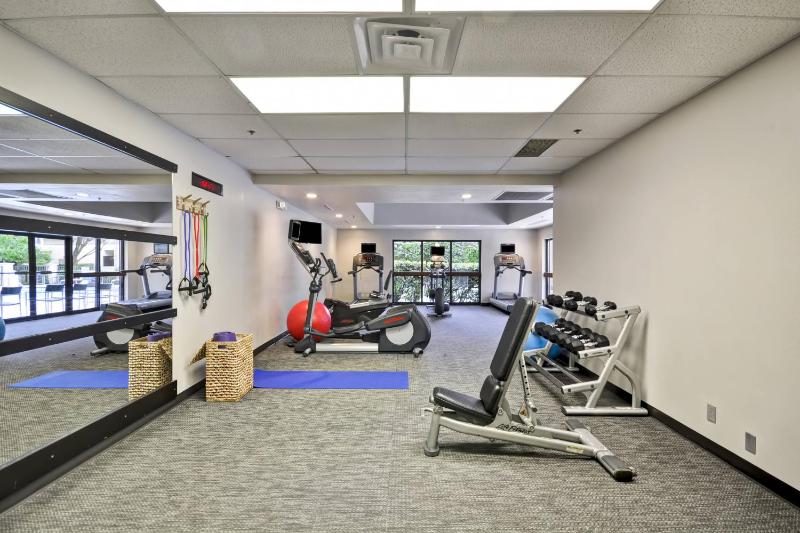 Courtyard by Marriott Dallas Medical/Market Center - image 14
