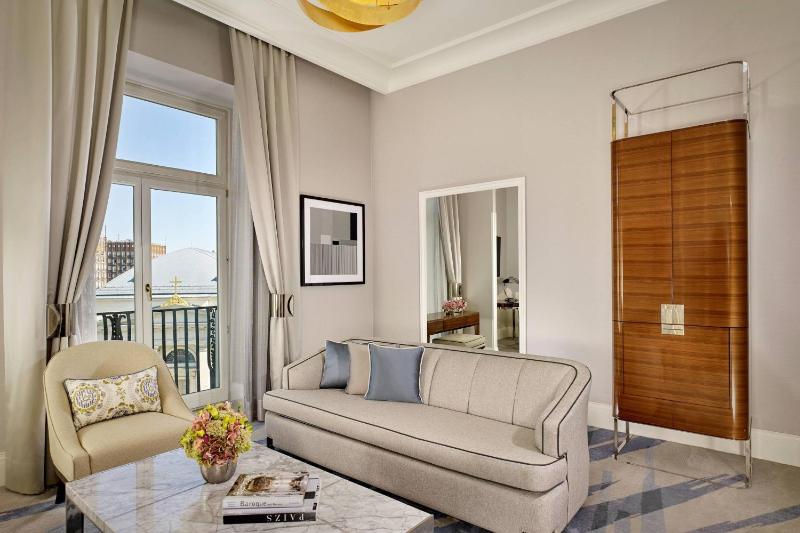 Executive Suite image 4
