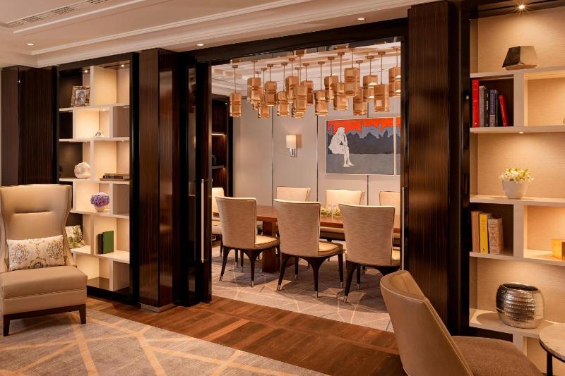 Club Suite image 4