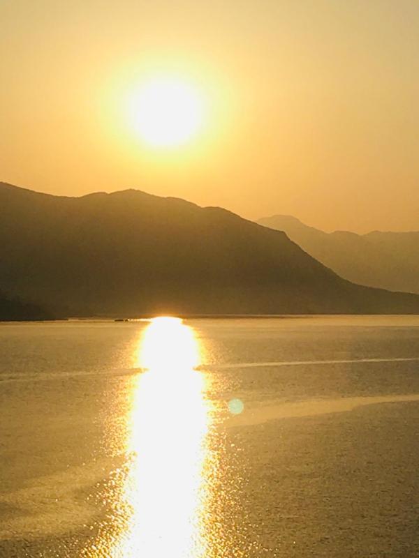 Twin Room with Sea View image 4