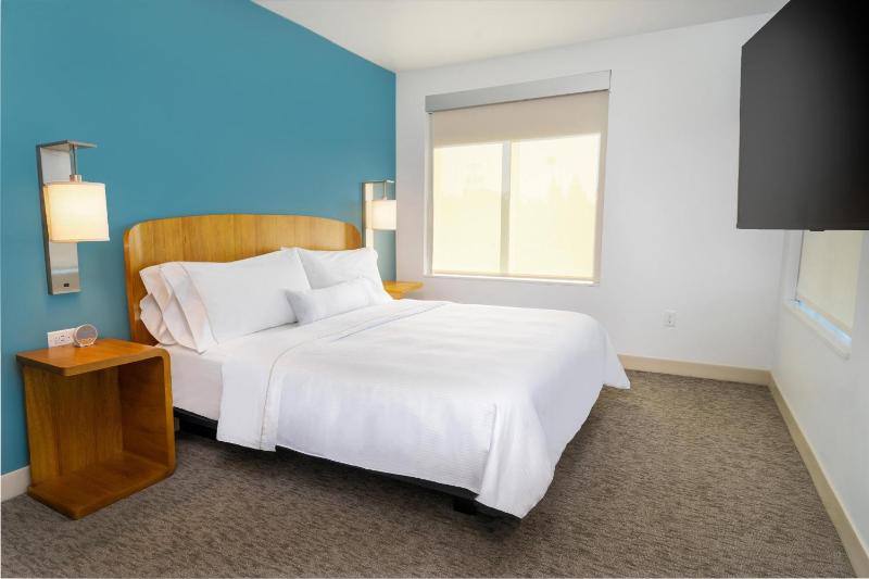 Executive One-Bedroom King Suite image 1