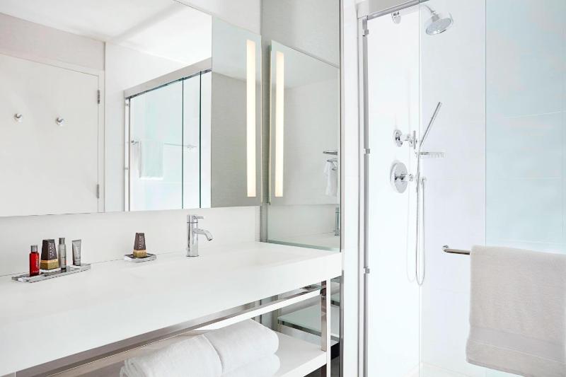 King Room image 2