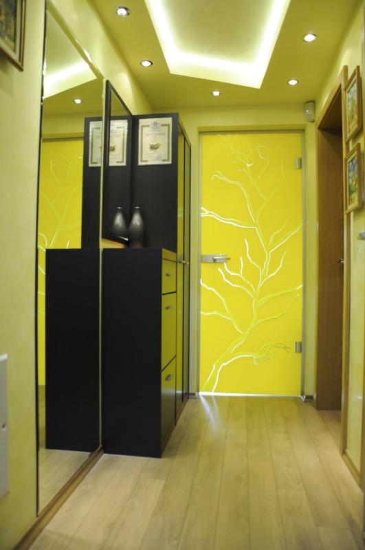 One-Bedroom Apartment image 3