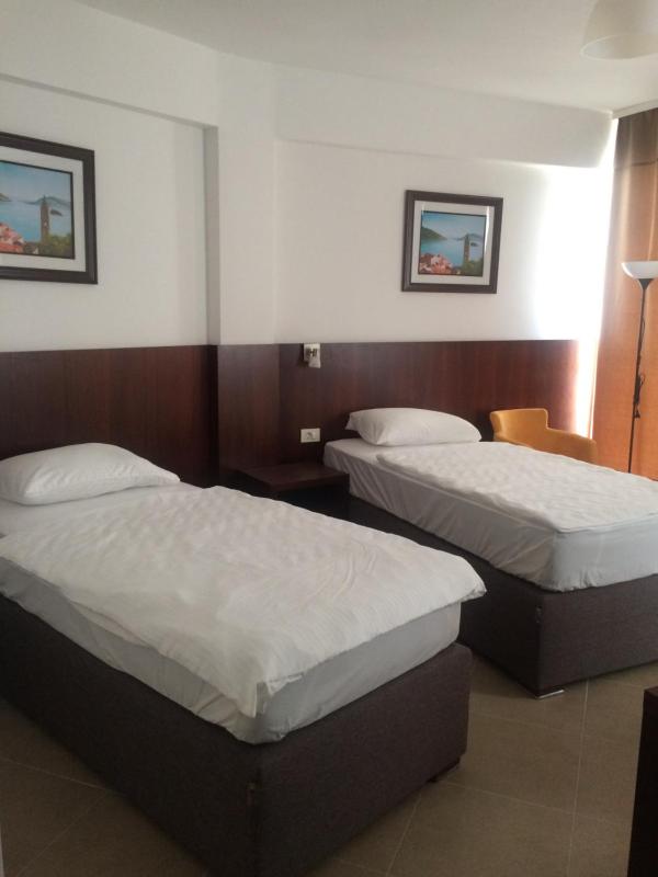 Twin Room with Sea View image 1