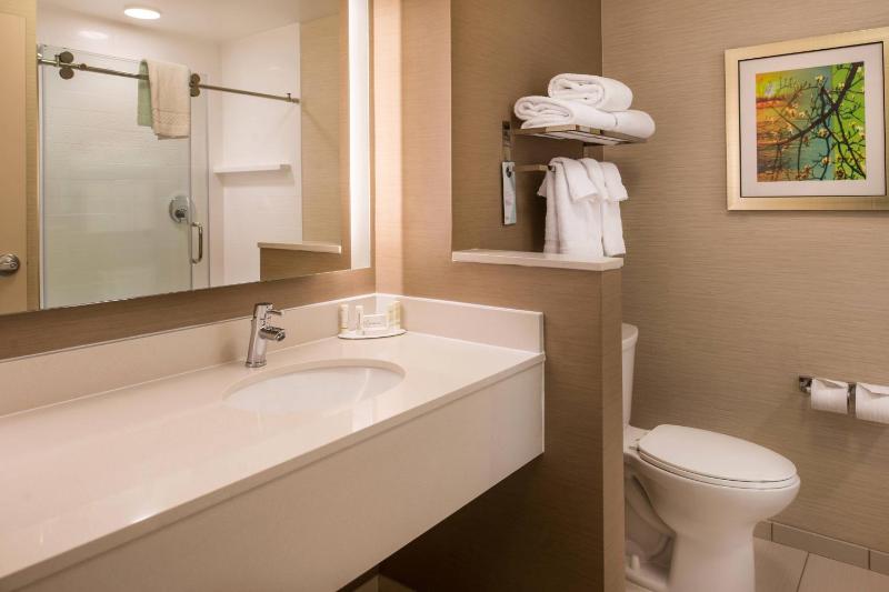 Double Queen Room image 4