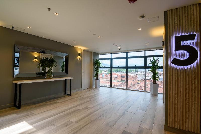 4 Sur Hotel - image 12