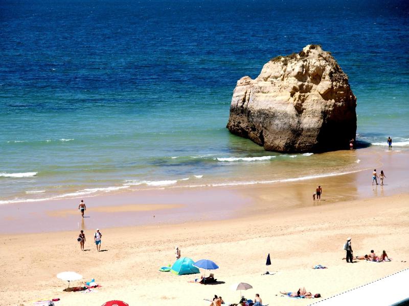 Apartamentos Encosta da Marina - Praia da Rocha - image 25