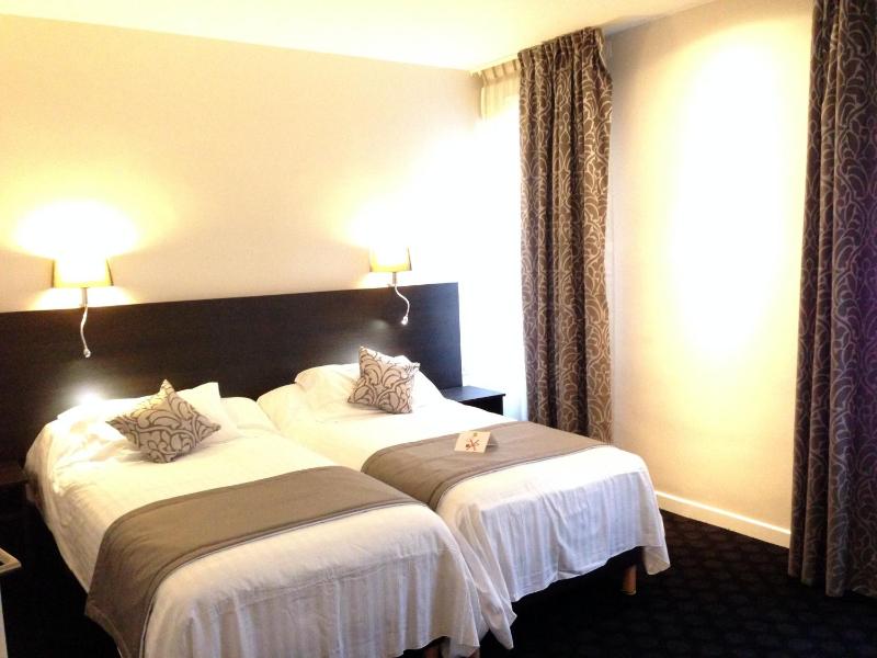 Comfort Twin Room with Shower image 1