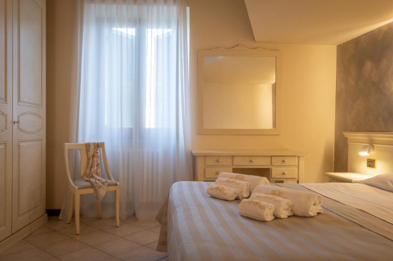 Double Room (1 Adult) image 4