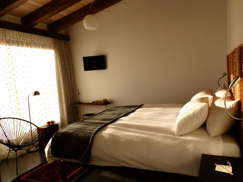 Standard Double or Twin Room image 4