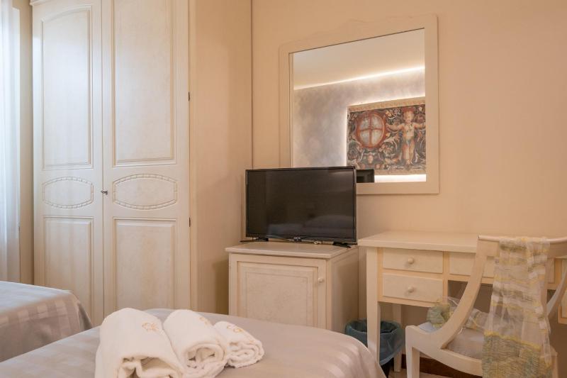Double Room (1 Adult) image 2