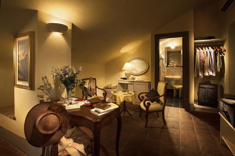 Junior Suite image 3